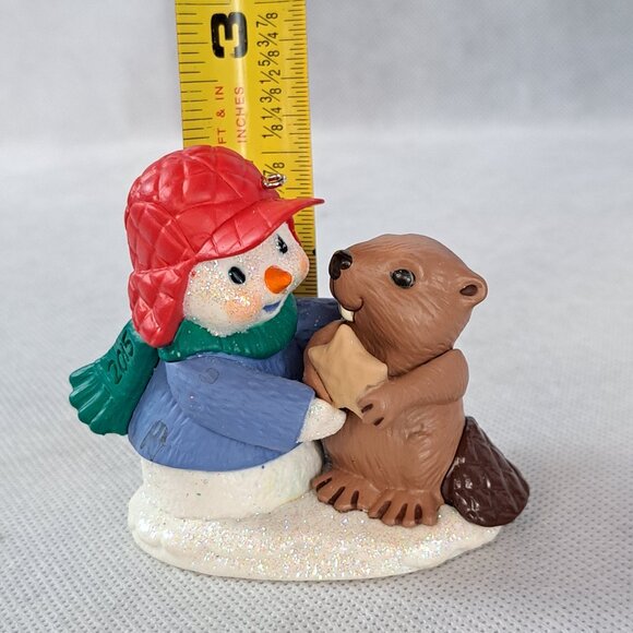 Hallmark Keepsake Snow Buddies Beaver 18th In Series Ornament 2015 - Picture 9 of 9